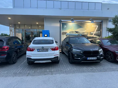 M Car
