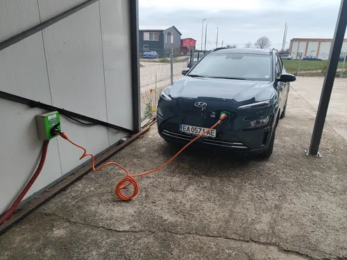 GigaCharger Charging Station